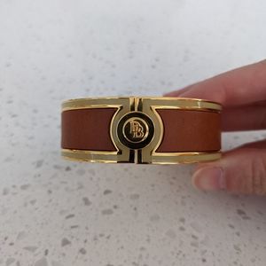 Dooney & Bourke snap bangle bracelet, color: tan/gold